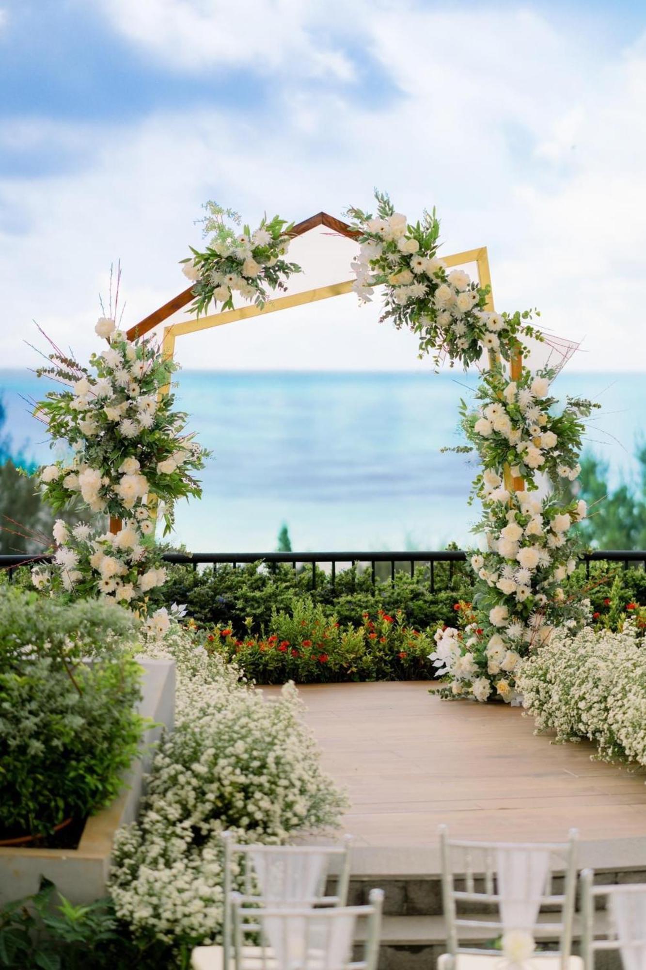 头顿维亚斯酒店 外观 照片 A wedding arch